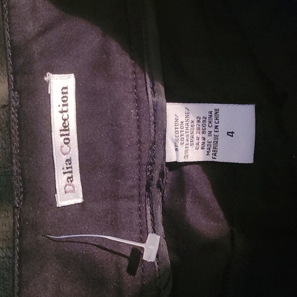 Dahlia Collection Black Button Up Pencil Skirt 4 - Picture 5 of 7